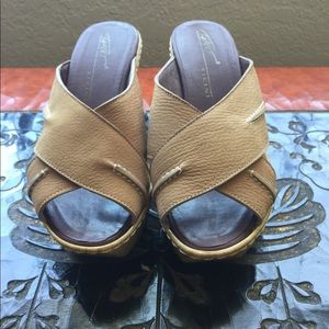 Tapeet Vicini Leather Mules.